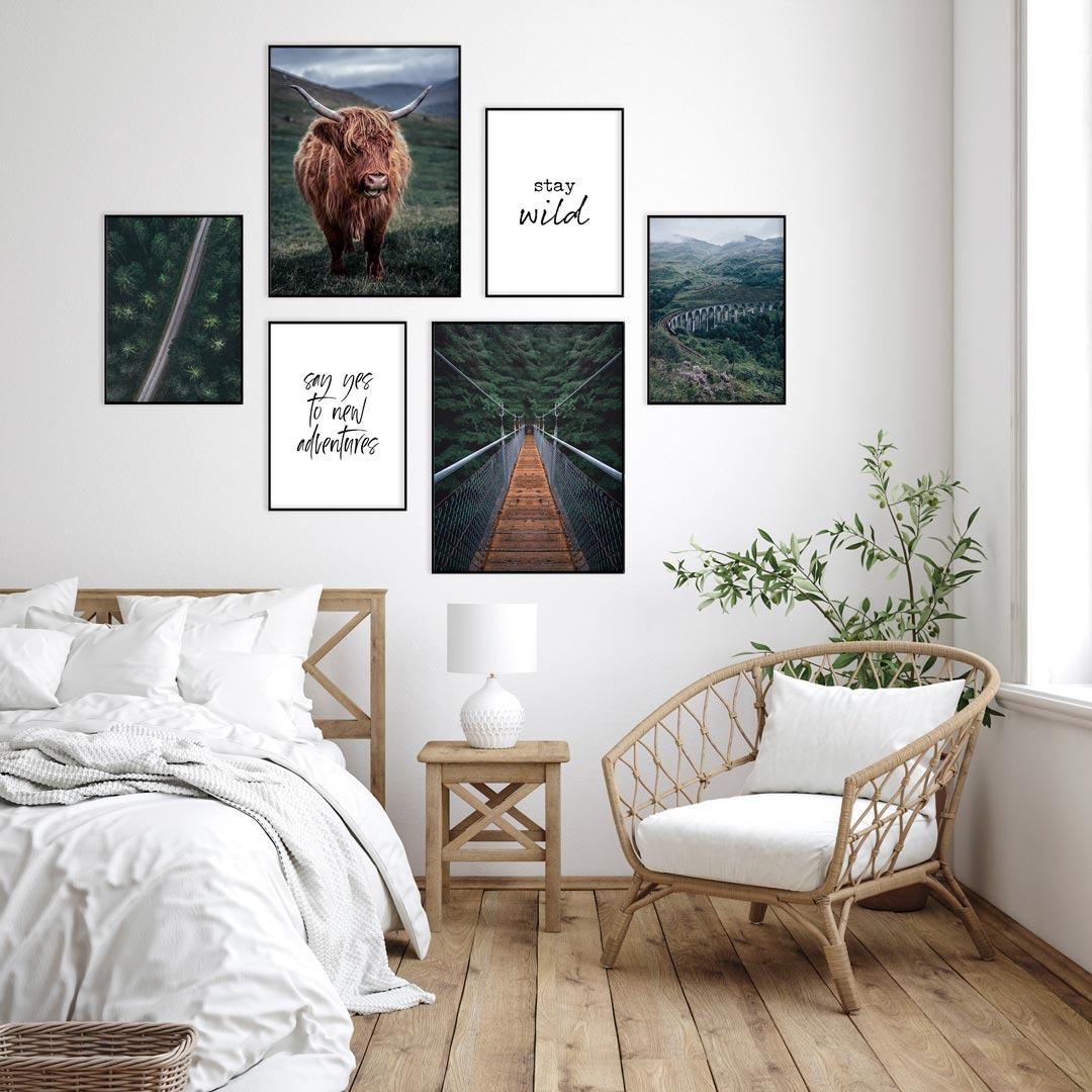 6-teiliges Premium Poster Set "Kuh Schottland Hängebrücke" - Reframed Poster Sets